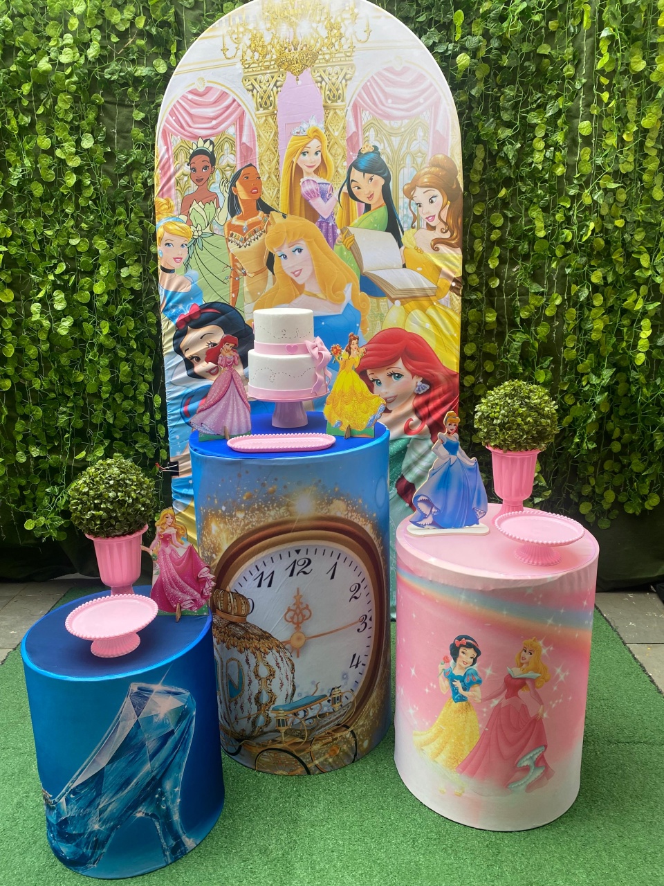 Kit Princesas No Painel Romano - Patricia Pessoa Leonel Barbosa 