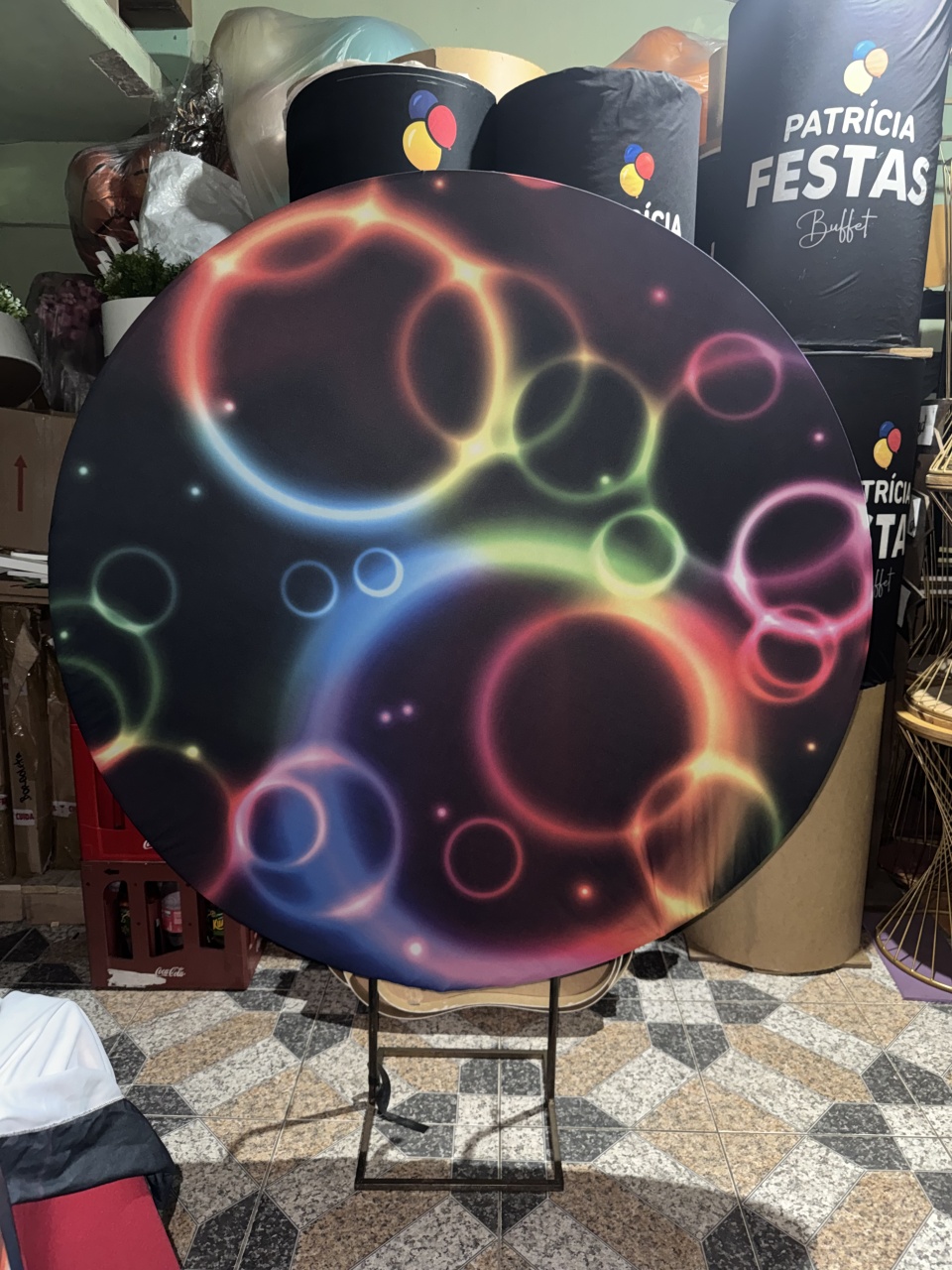 Painel Redondo Neon - Patricia Pessoa Leonel Barbosa 