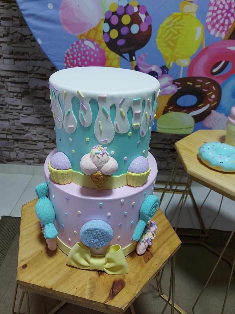 Bolo Fake Confeitaria - Patricia Pessoa Leonel Barbosa 