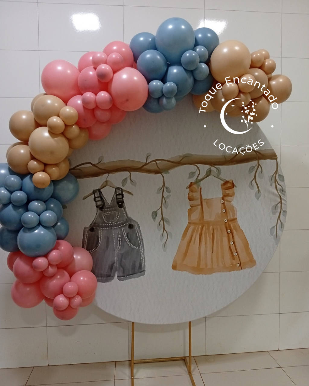 Arco de Balão G Chá Revelação - Toque Encantado Locações