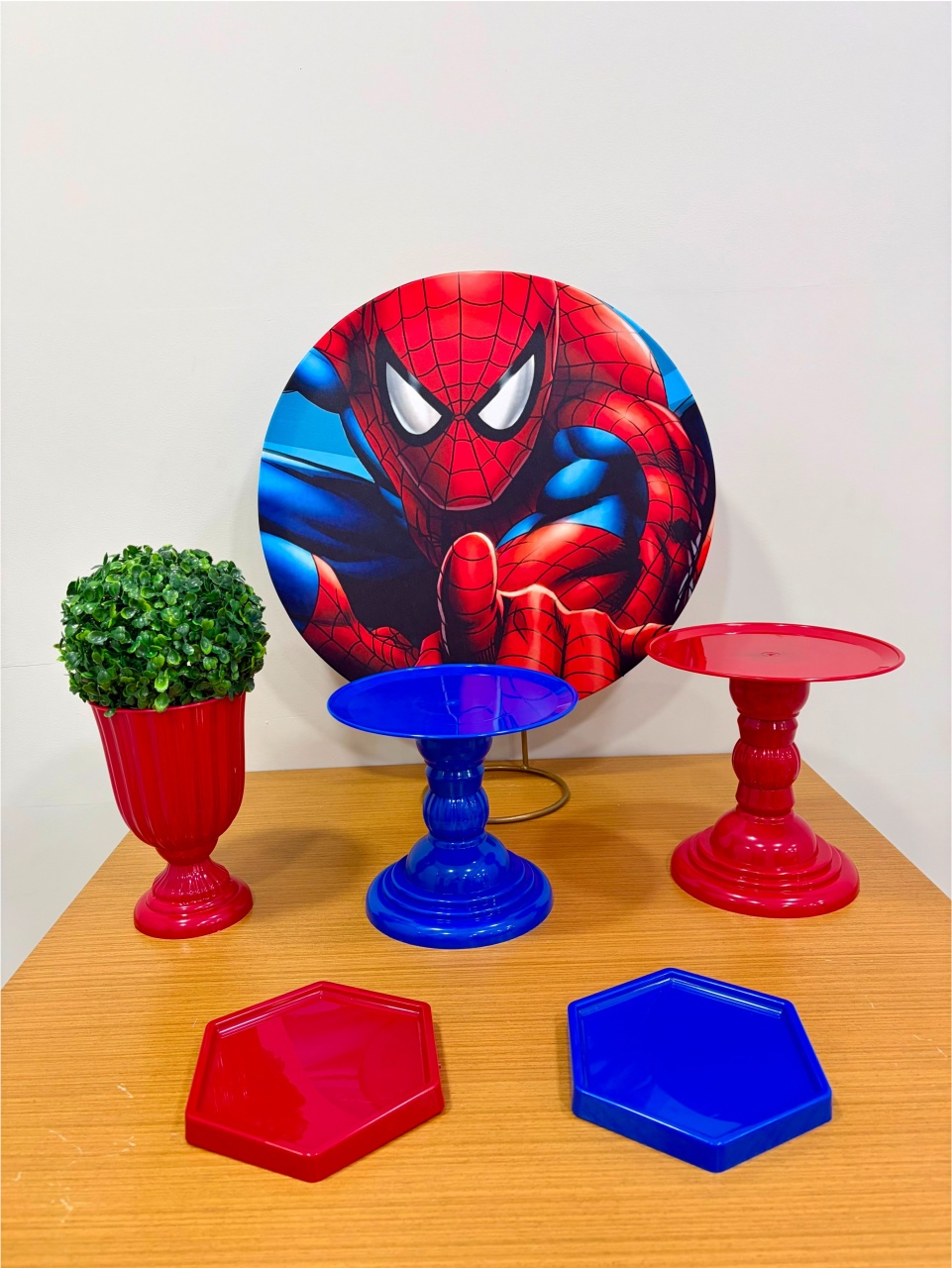 Homem - Aranha de Mesa - Debora Conceição Rangel 