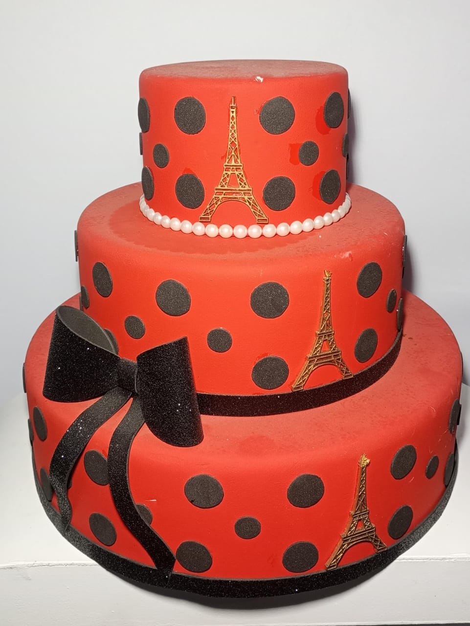 Bolo Fake Ladybug - Ki_decoração 