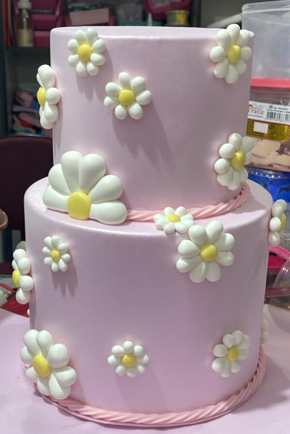 Bolo Fake Margarida - Ki_decoração 