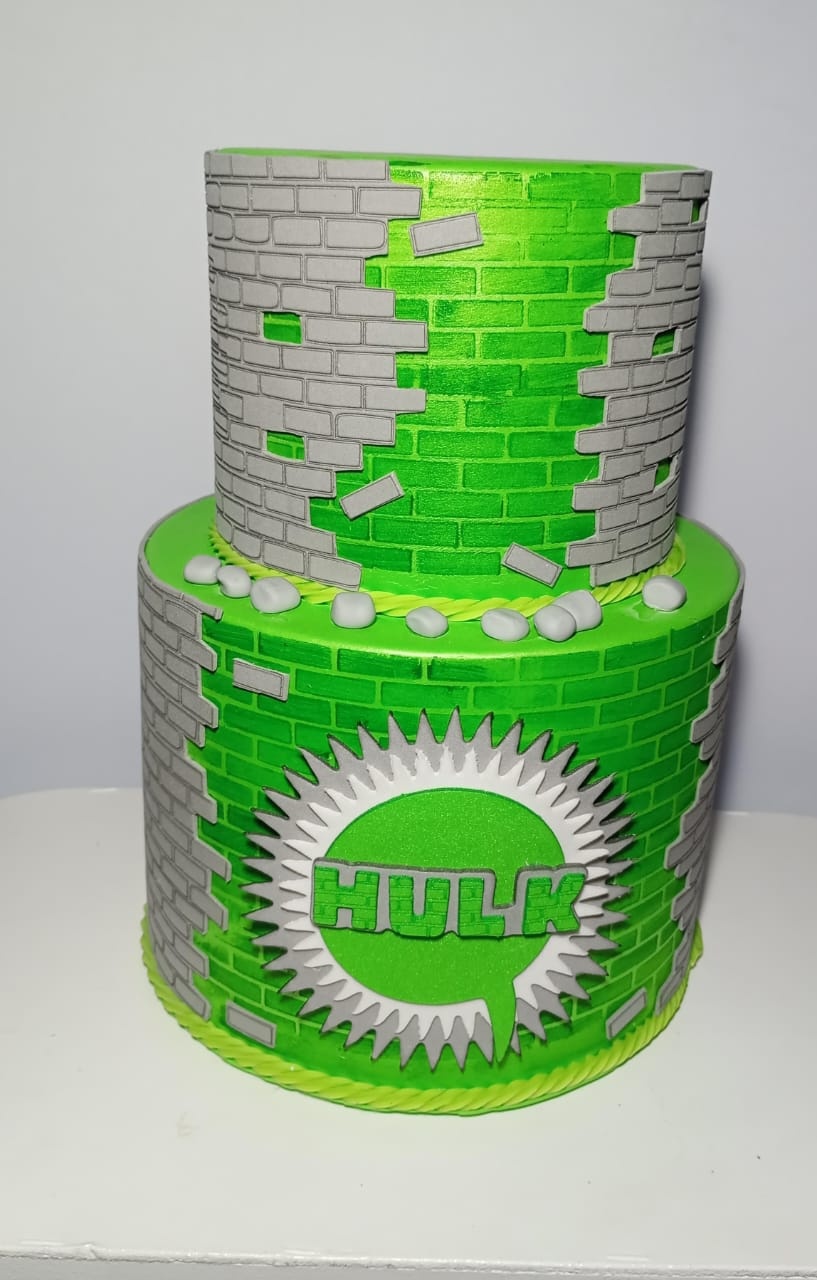 Bolo Fake Hulk - Ki_decoração 
