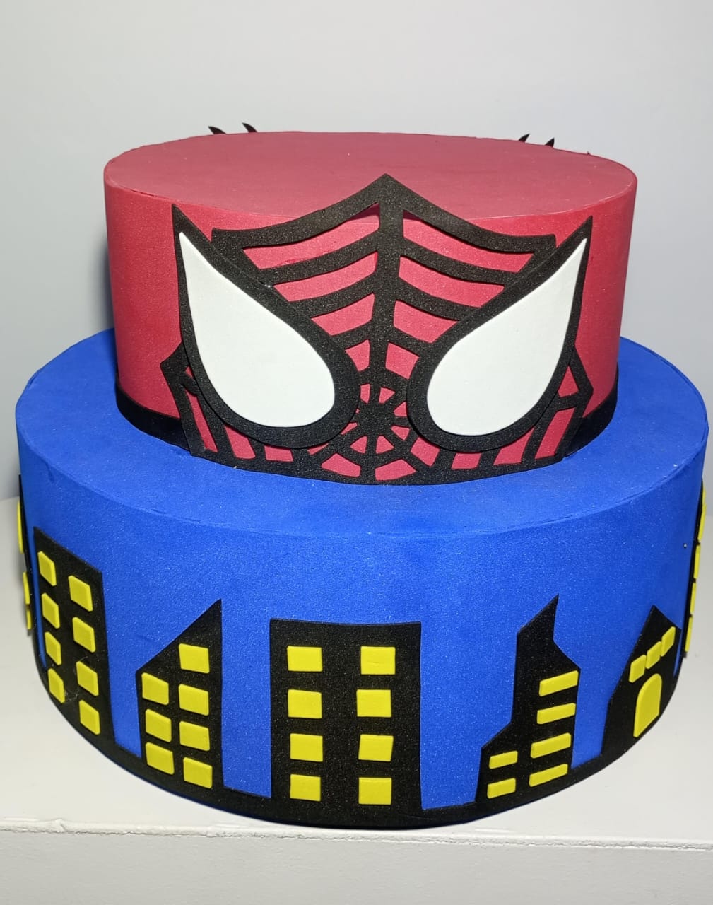 Bolo Fake Homem Aranha - Ki_decoração 