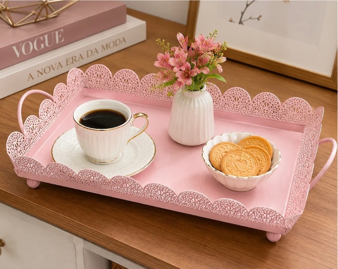 Bandeja Alumínio Ret. Borda Trabalhada Rosa Claro - Jardim de Sonhos