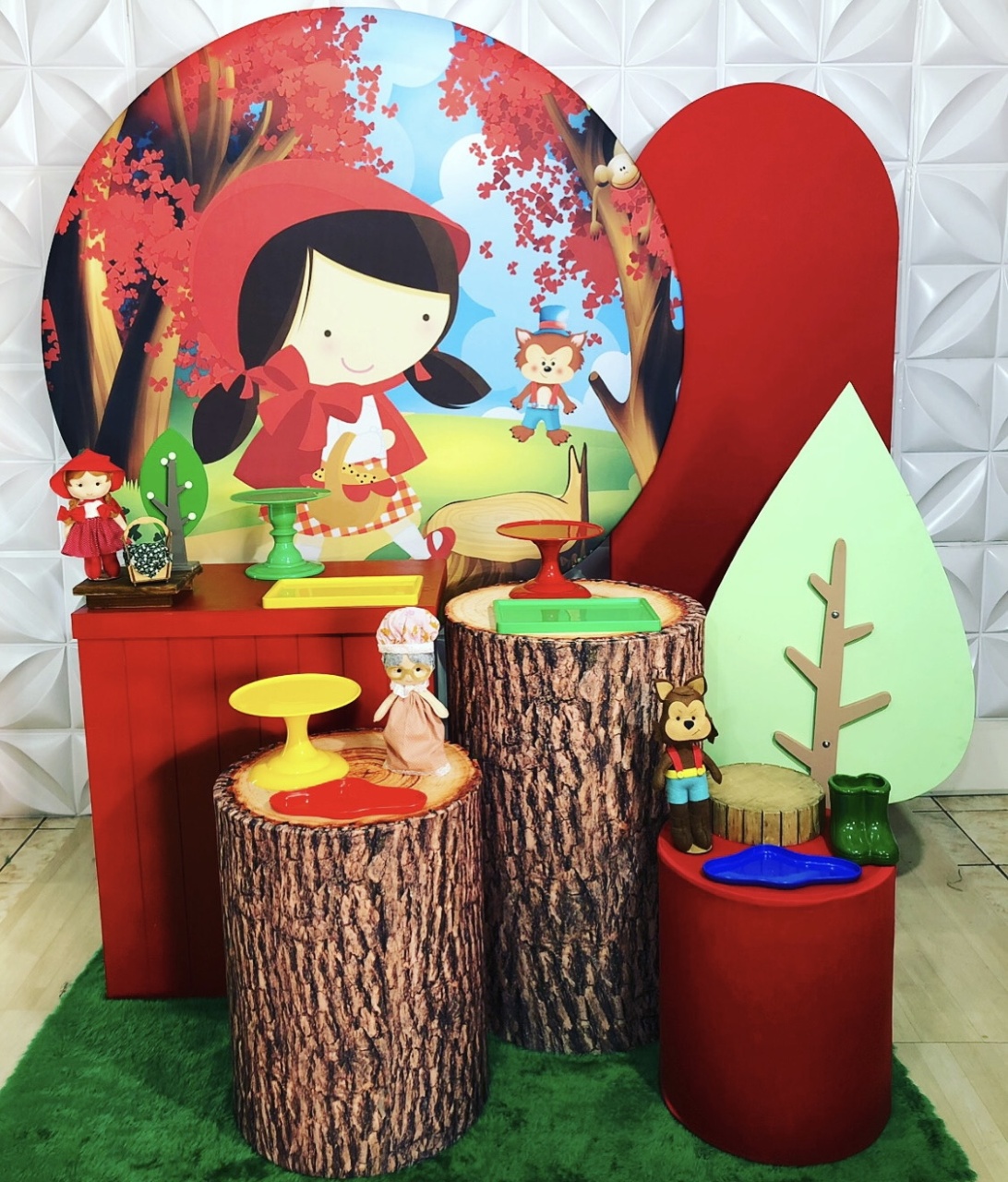 Kit Chapeuzinho Vermelho (Ouro) - Karina Mesquita Pego Lima 