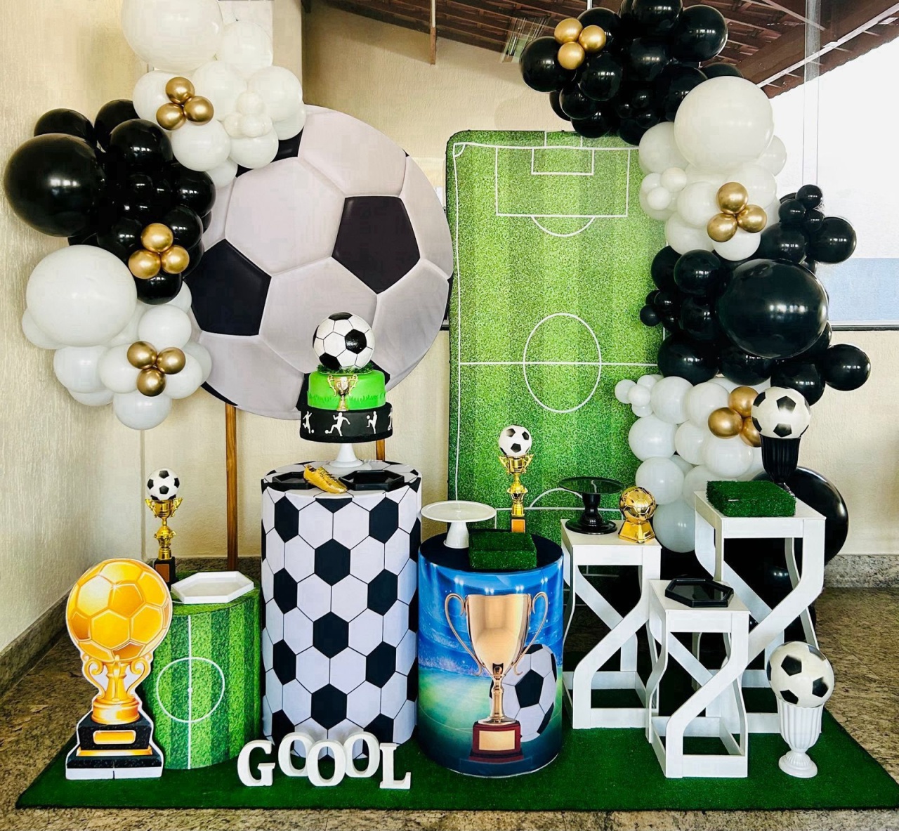 Futebol Neutro 2P (Bola E Campo) - Rede Festas