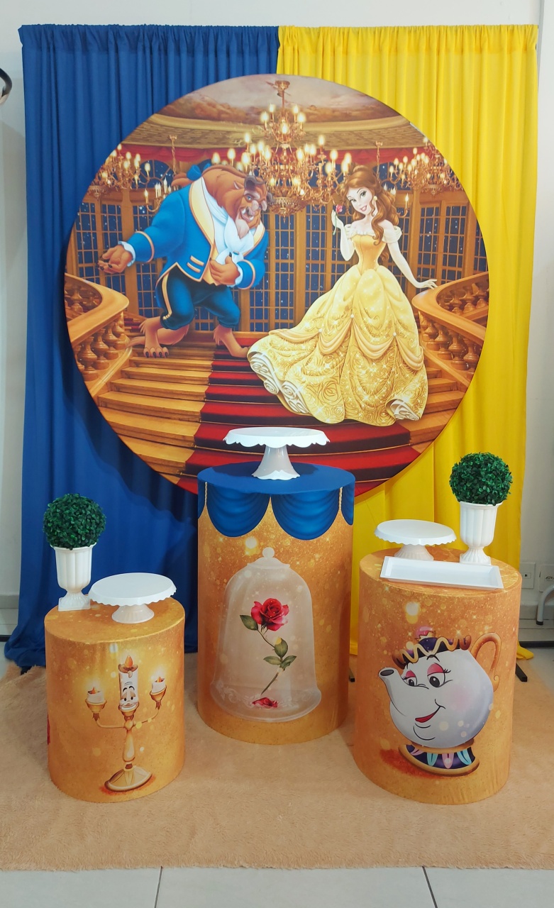 Kit Decor Bela E A Fera - Magic Pegue e Monte / Day Larocca Locação de Vestido de Festa