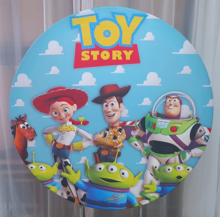 Painel Toy Story - Magic Pegue e Monte / Day Larocca Locação de Vestido de Festa
