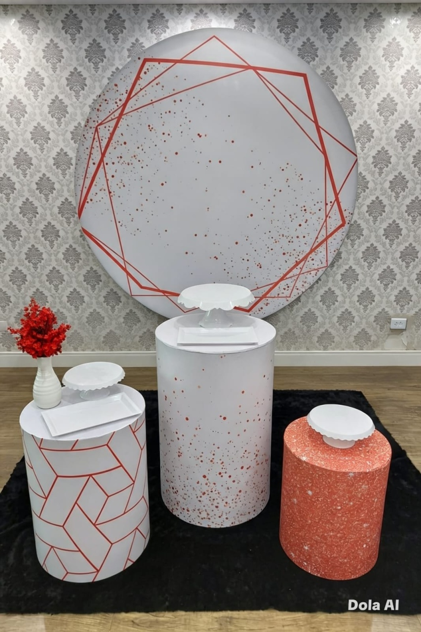 Kit Base Vermelho Glitter Geométrico - Magic Pegue e Monte / Day Larocca Locação de Vestido de Festa