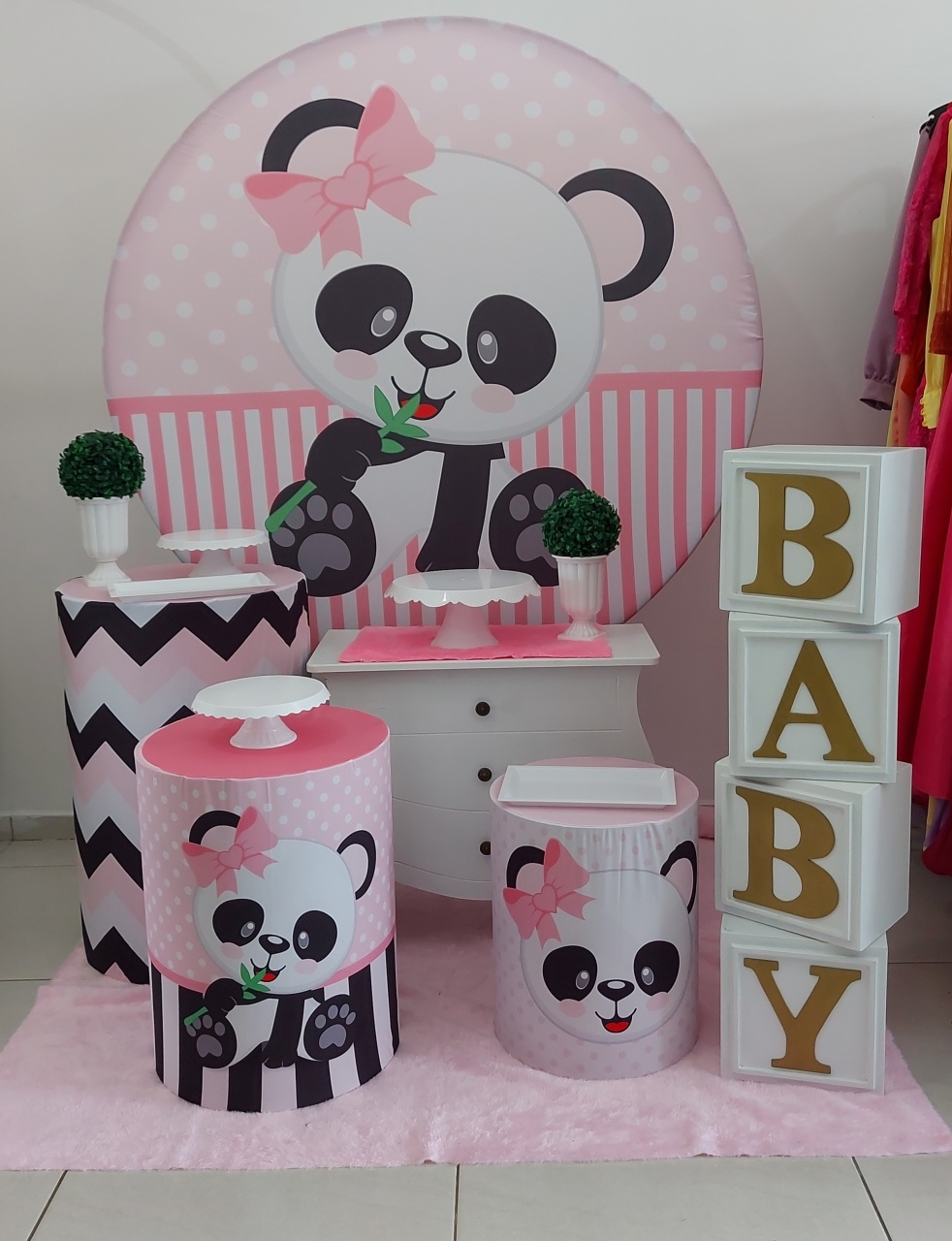 Kit Decor Panda Rosa - Magic Pegue e Monte / Day Larocca Locação de Vestido de Festa