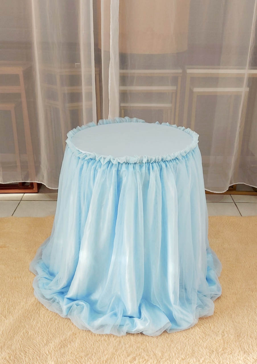 Cilindro M + Saia Tule Azul - Magic Pegue e Monte / Day Larocca Locação de Vestido de Festa