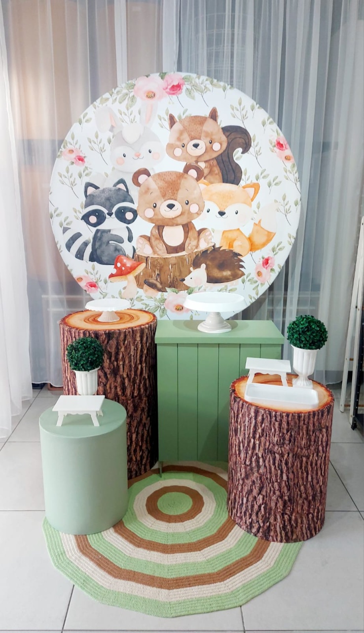 Kit Decor Bosque - Magic Pegue e Monte / Day Larocca Locação de Vestido de Festa