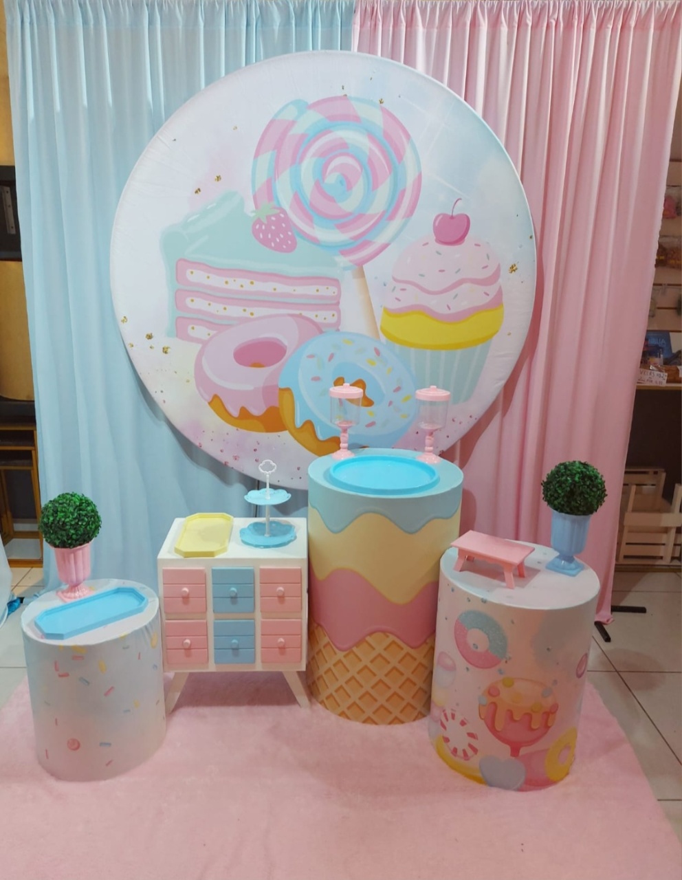 Kit Decor Doces - Magic Pegue e Monte / Day Larocca Locação de Vestido de Festa