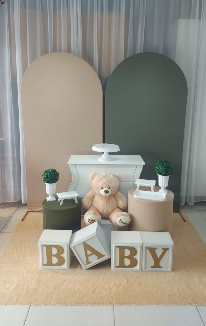 Kit Decor Chá Revelação Minimalista Bege E Verde - Magic Pegue e Monte / Day Larocca Locação de Vestido de Festa