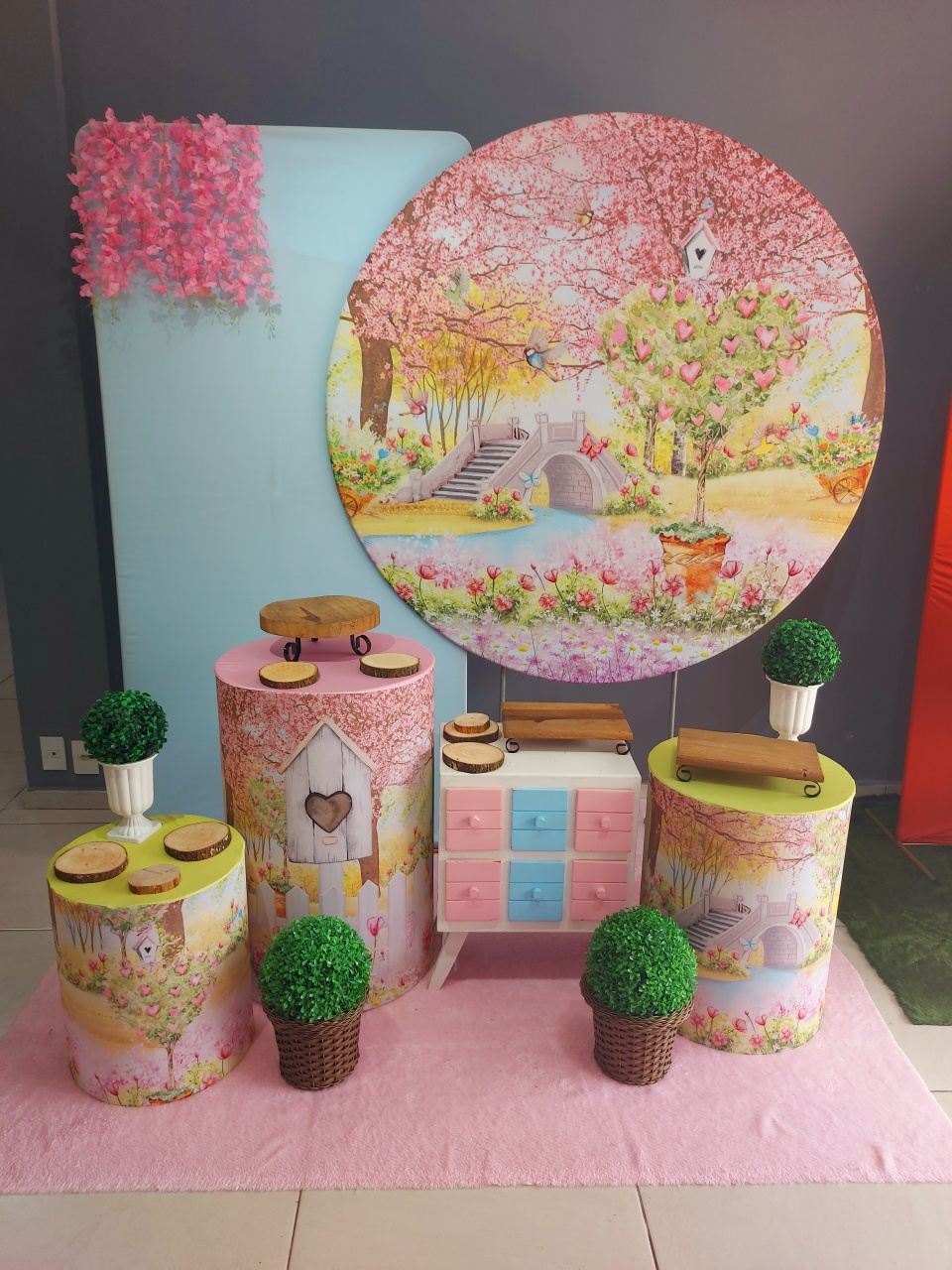Kit Decor Jardim Encantado 1 - Magic Pegue e Monte / Day Larocca Locação de Vestido de Festa