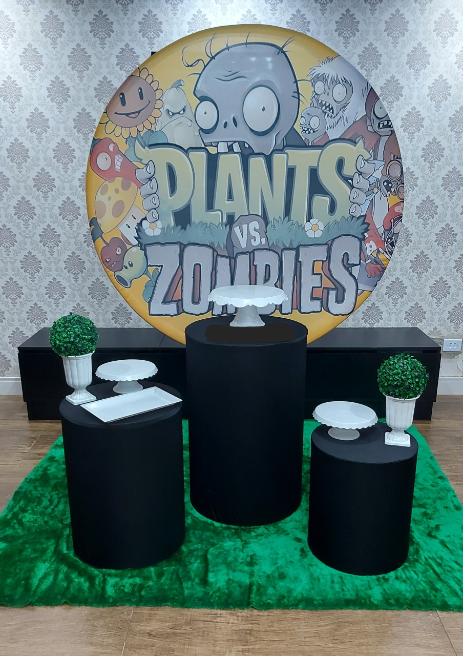 Kit Base Plants X Zombies - Magic Pegue e Monte / Day Larocca Locação de Vestido de Festa
