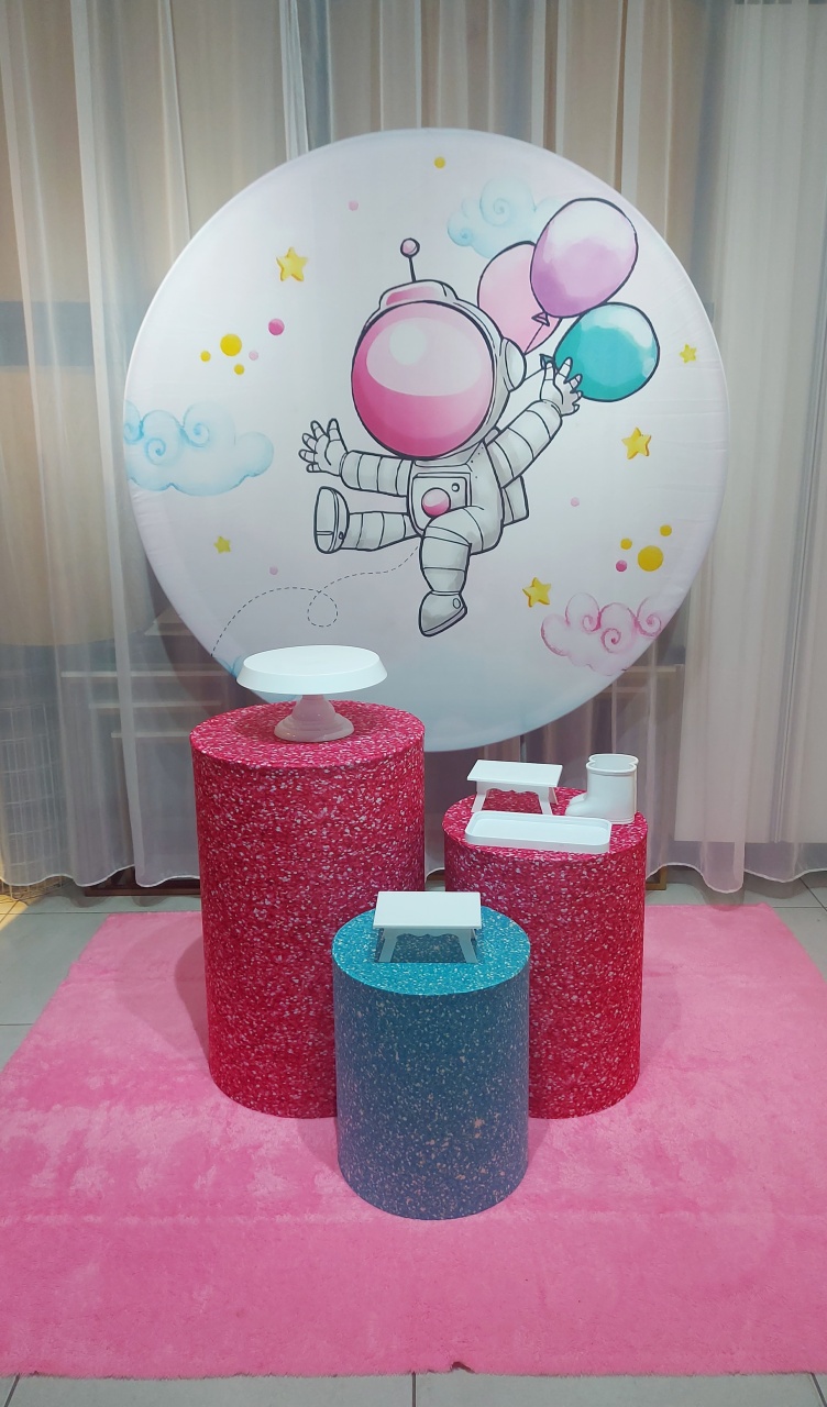 Kit Base Astronauta Rosa - Magic Pegue e Monte / Day Larocca Locação de Vestido de Festa