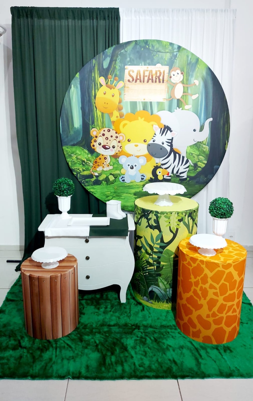 Kit Decor Safari + Cortinado - Magic Pegue e Monte / Day Larocca Locação de Vestido de Festa