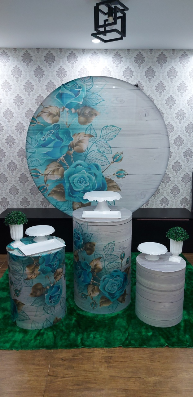 Kit Base Floral Verde E Branco Amadeirado - Magic Pegue e Monte / Day Larocca Locação de Vestido de Festa