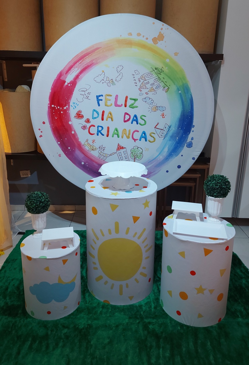 Kit Base Dia das Crianças - Magic Pegue e Monte / Day Larocca Locação de Vestido de Festa
