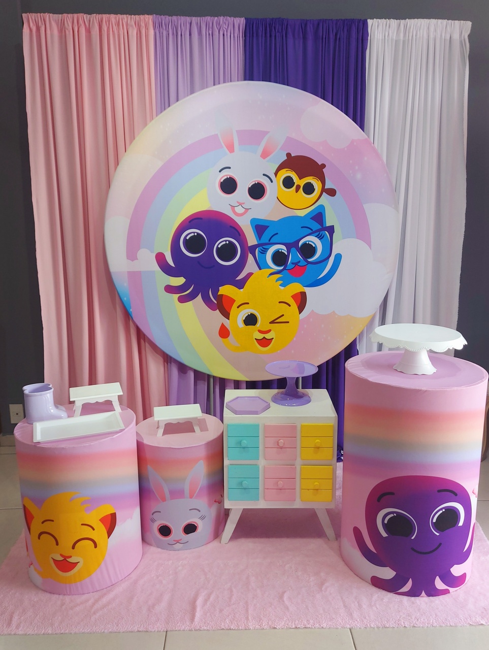 Kit Decor Bolofofos - Magic Pegue e Monte / Day Larocca Locação de Vestido de Festa