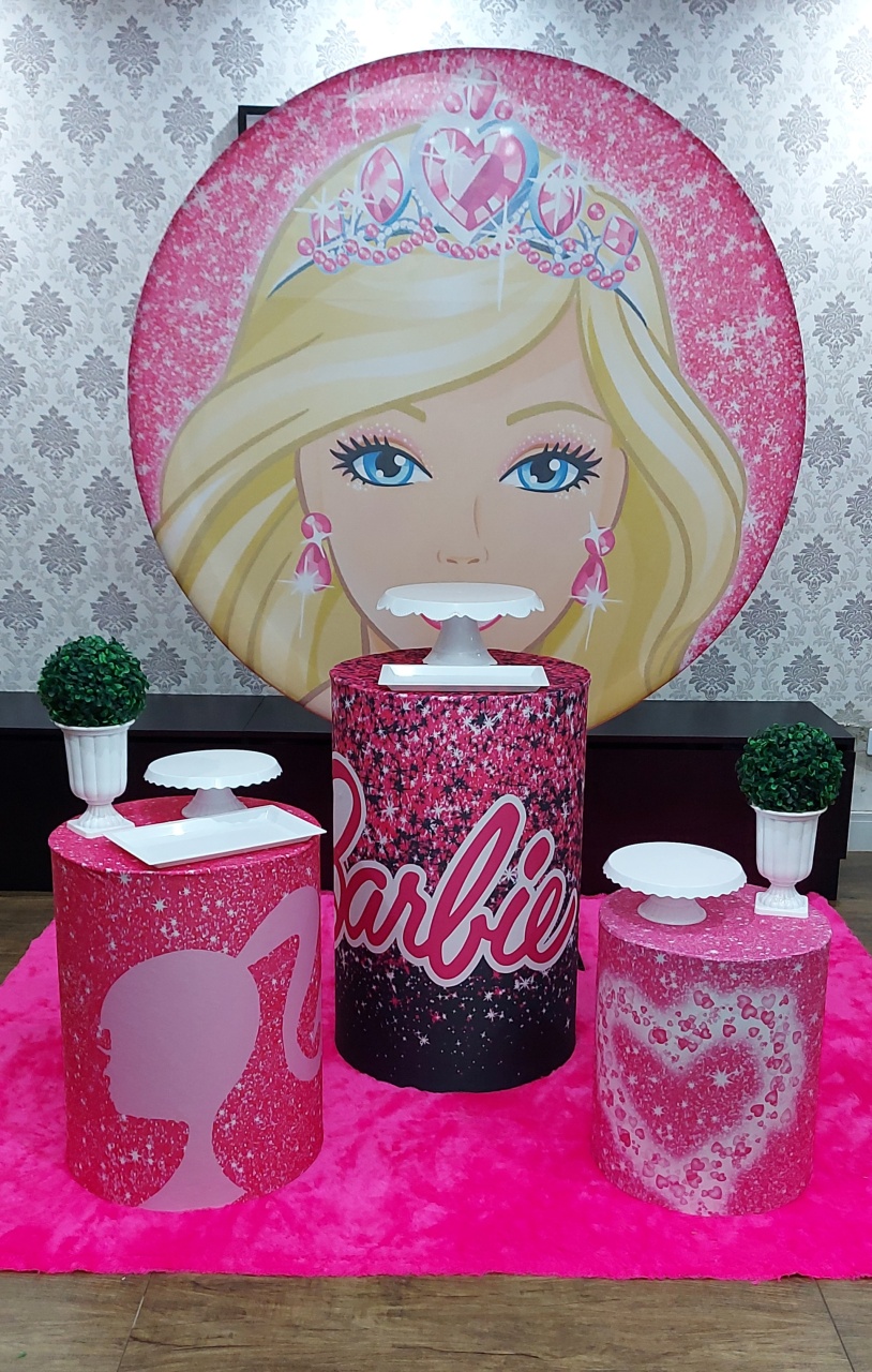 Kit Base Barbie - Magic Pegue e Monte / Day Larocca Locação de Vestido de Festa