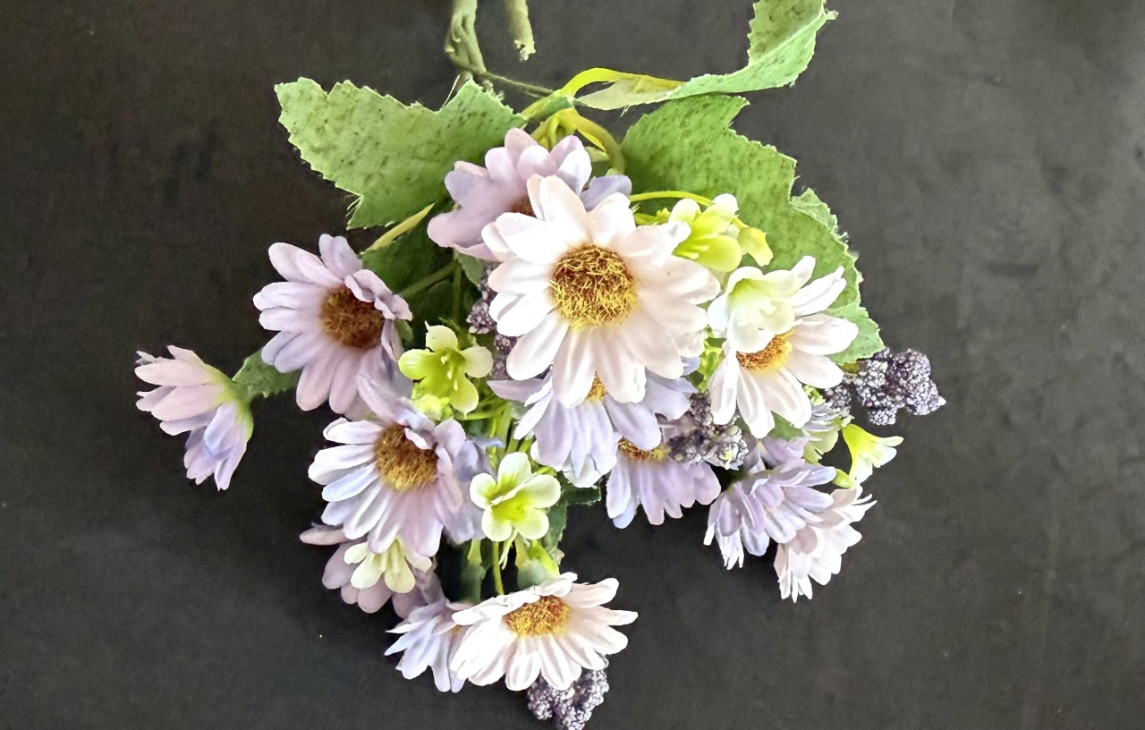 Galho de Margarida Lilases - D'fest decor- pegue e monte 