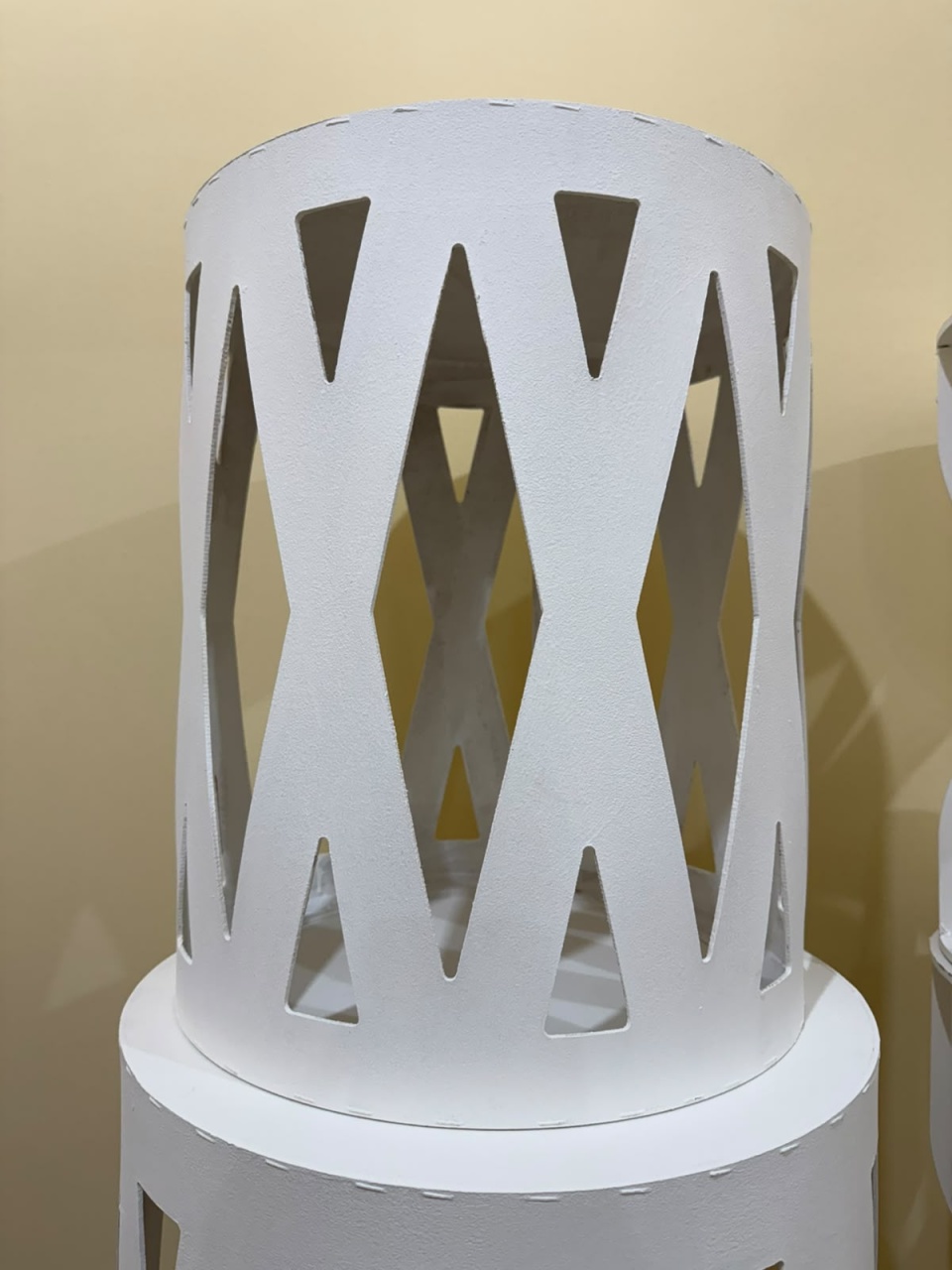 Mesa Cilindro X Vazado Branco P - D'fest decor- pegue e monte 