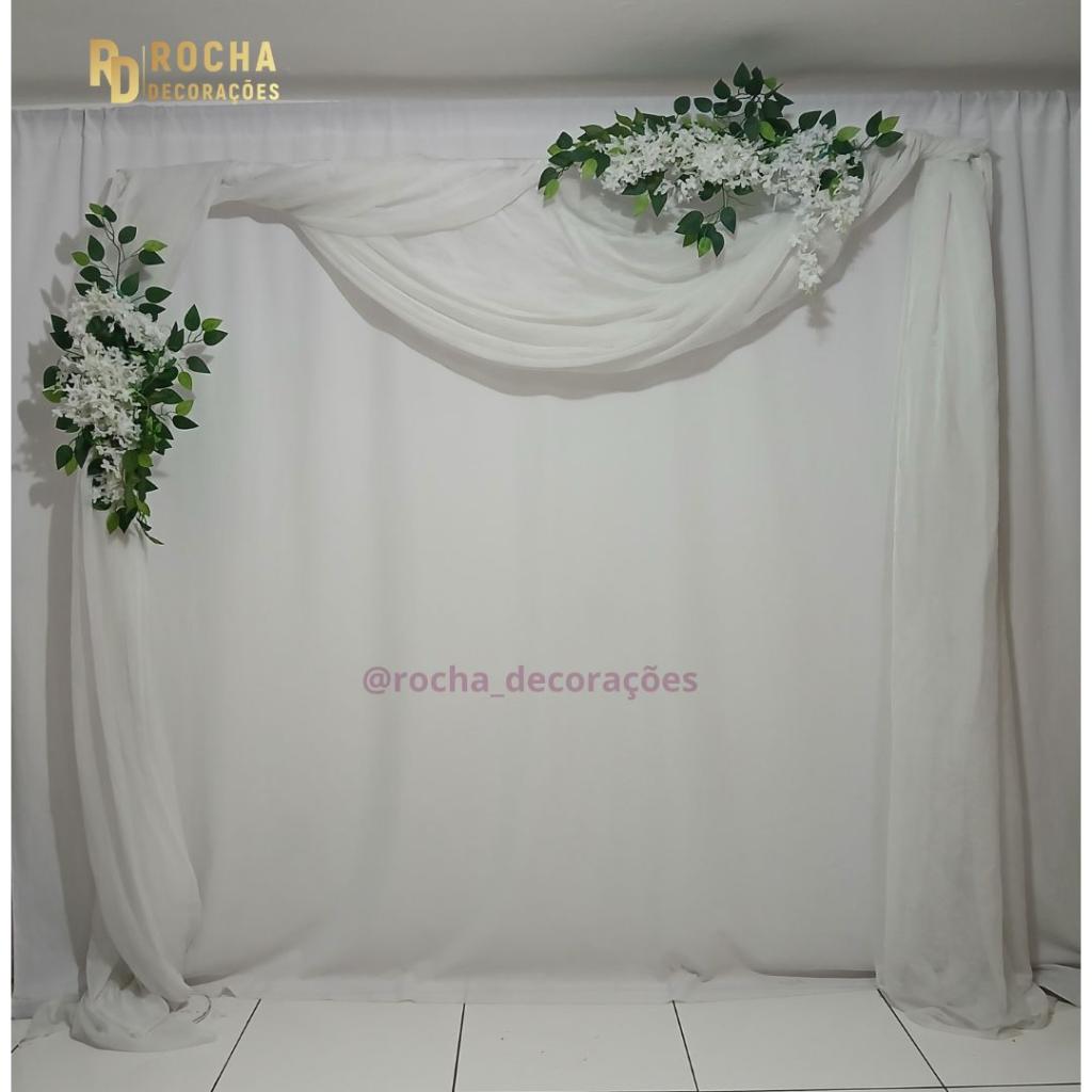 Painel Com Arranjo de Flores Branco - Rocha Decorações