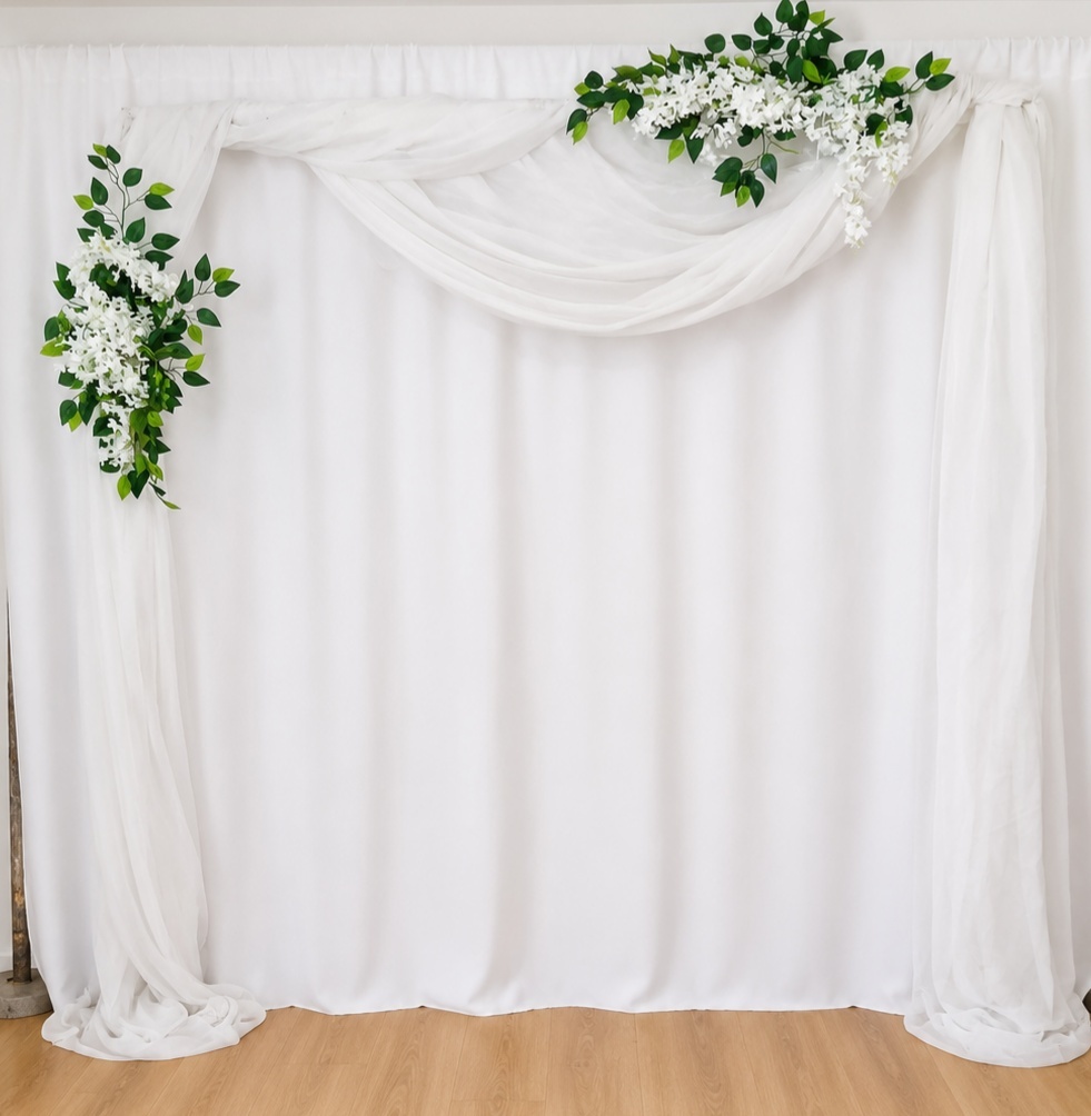 Painel Com Arranjo de Flores Branco - Rocha Decorações Pegue e Monte Itatiba
