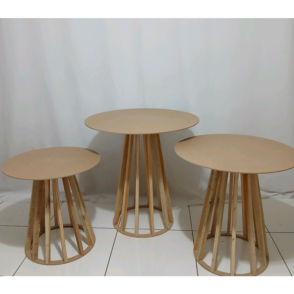 Trio Mesa Redonda Ripada Cor Natural - Rocha Decorações