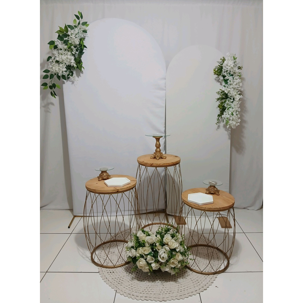 Branco Com Gaden E Arranjo Composição - Rocha Decorações