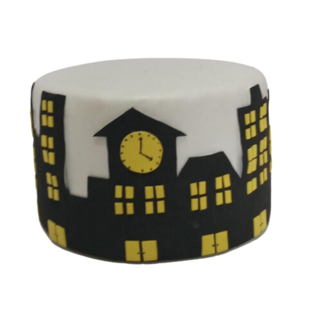 Bolo Cenógrafico/ Fake Cake Predio Branco - Rocha Decorações