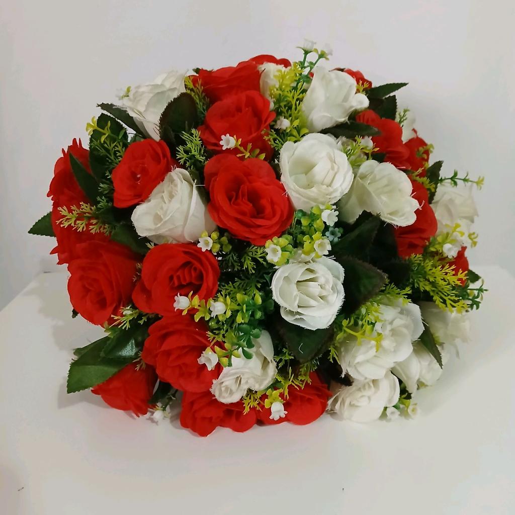 Arranjo de Flor Montado Branco E Vermelho - Rocha Decorações