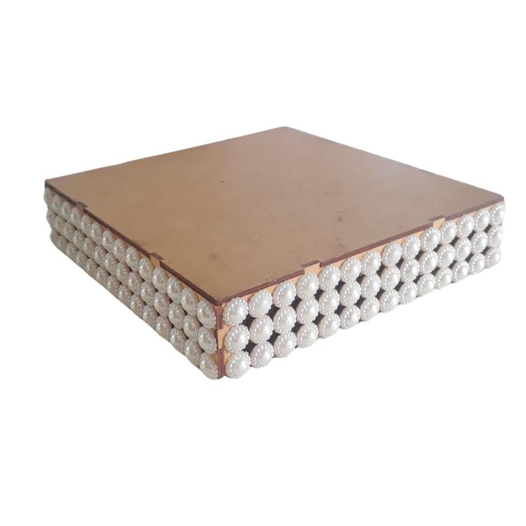 Bandeja Mdf Quadrada Dourado Perolas M - Dourado - Rocha Decorações