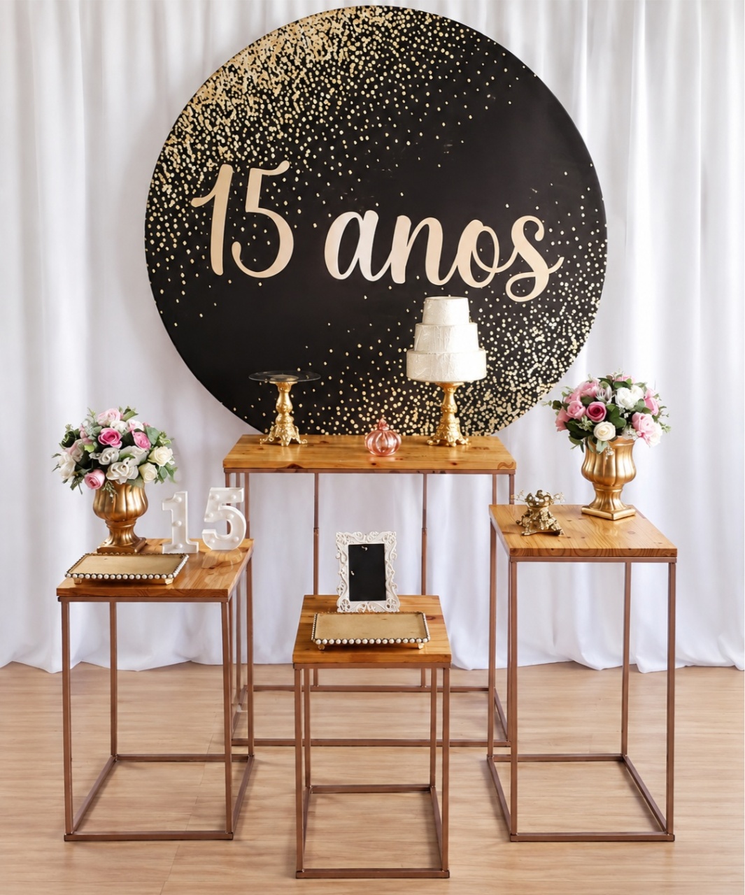 Dourado E Preto 15 Anos K-2472 - Rocha Decorações Pegue e Monte Itatiba