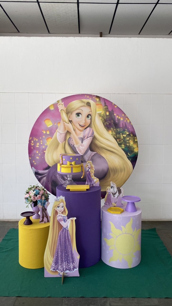 Rapunzel/Enrolados - AC Festas Pegue e Monte