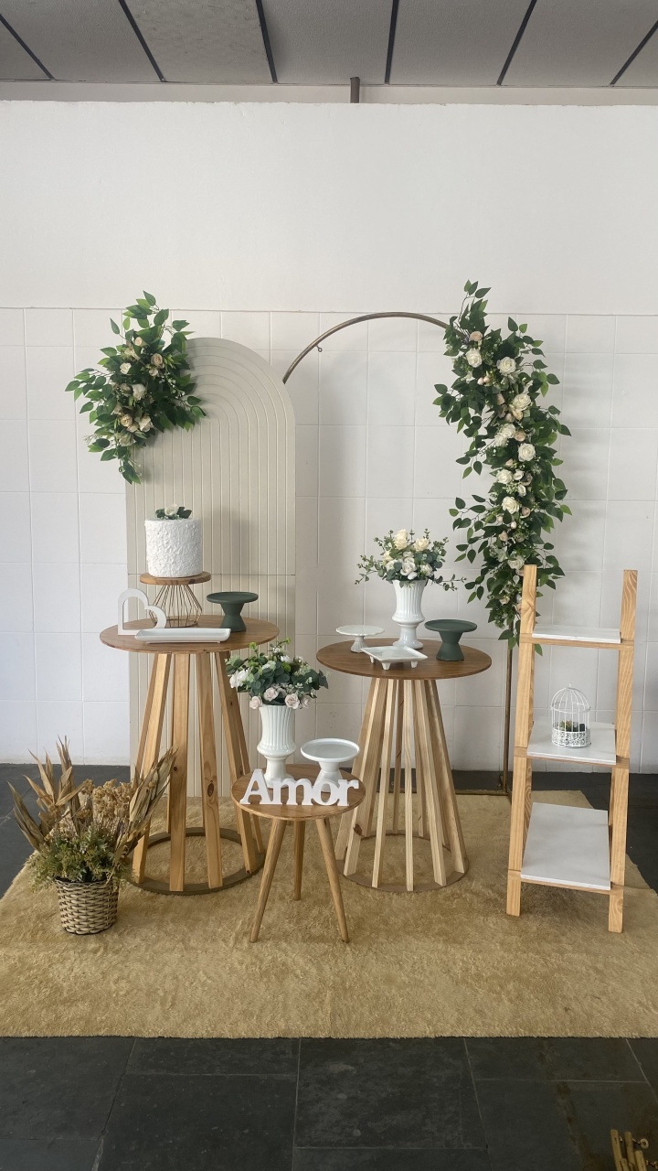 Casamento/Noivado - Verde Oliva- Painel Floral - AC Festas Pegue e Monte