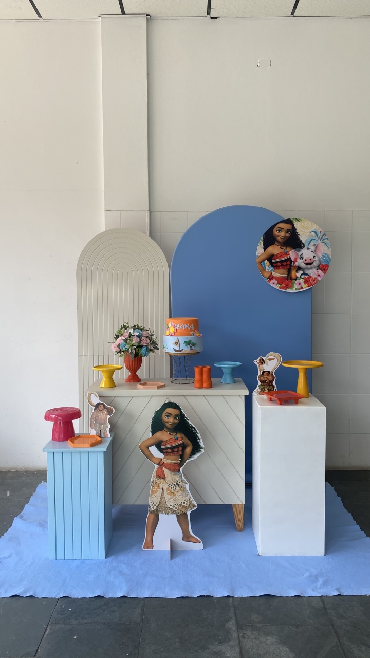 Moana Jovem- Romano Com Mini Painel - AC Festas Pegue e Monte