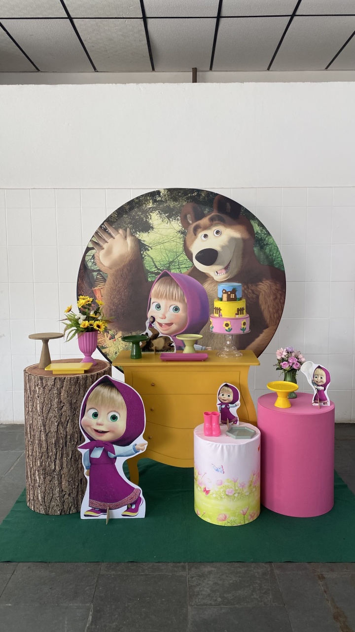 Masha E O Urso- Ouro - AC Festas Pegue e Monte