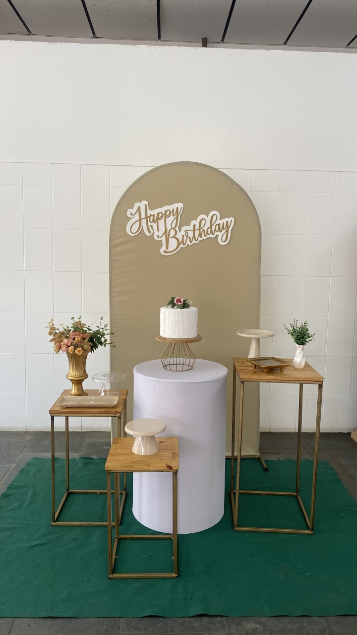 Feminino Bege- Cilindro G - AC Festas Pegue e Monte
