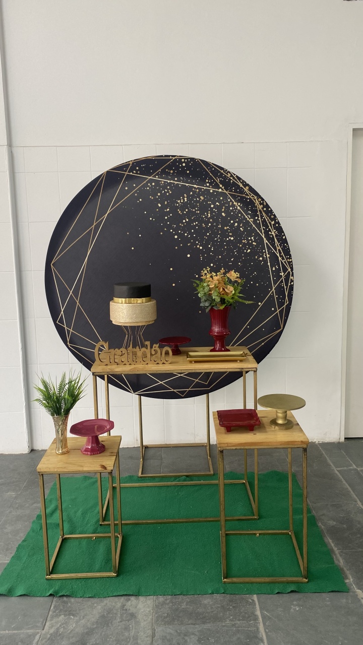 Marsala Com Dourado- Mesas Vazadas - AC Festas Pegue e Monte