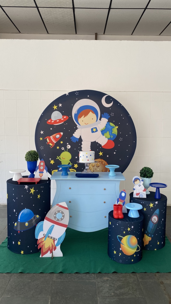 Astronauta Royal- Ouro - AC Festas Pegue e Monte