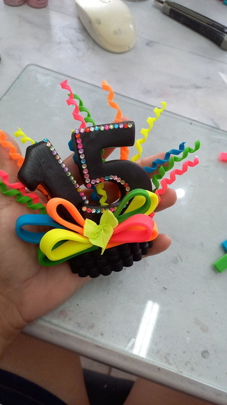 Vela Tema Neon Em Biscuit Vela Tema Neon - Cantinho dos sonhos 