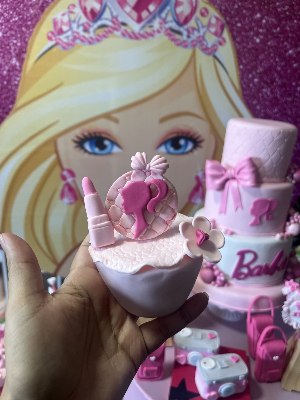 Cupcake Fake Barbie - Cantinho dos sonhos 