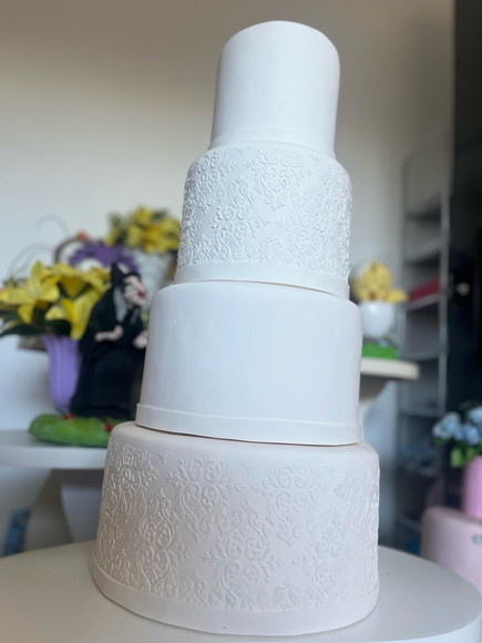 Bolo Casamento Noivado Em Biscuit - Cantinho dos sonhos 