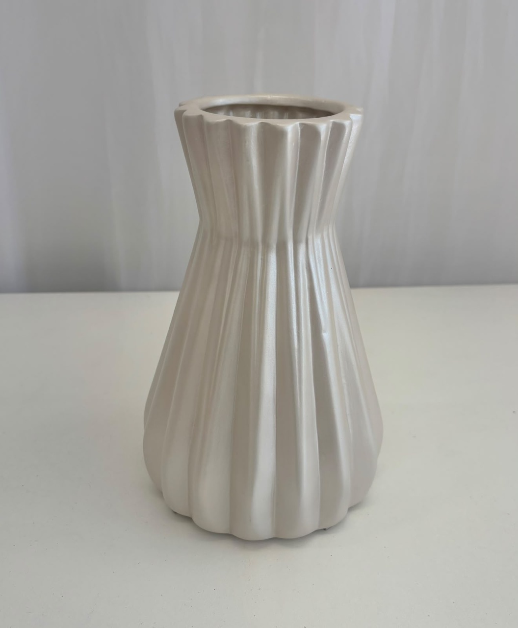 Vaso Madri 22Cm Branco Perolado - Ateliê Festas