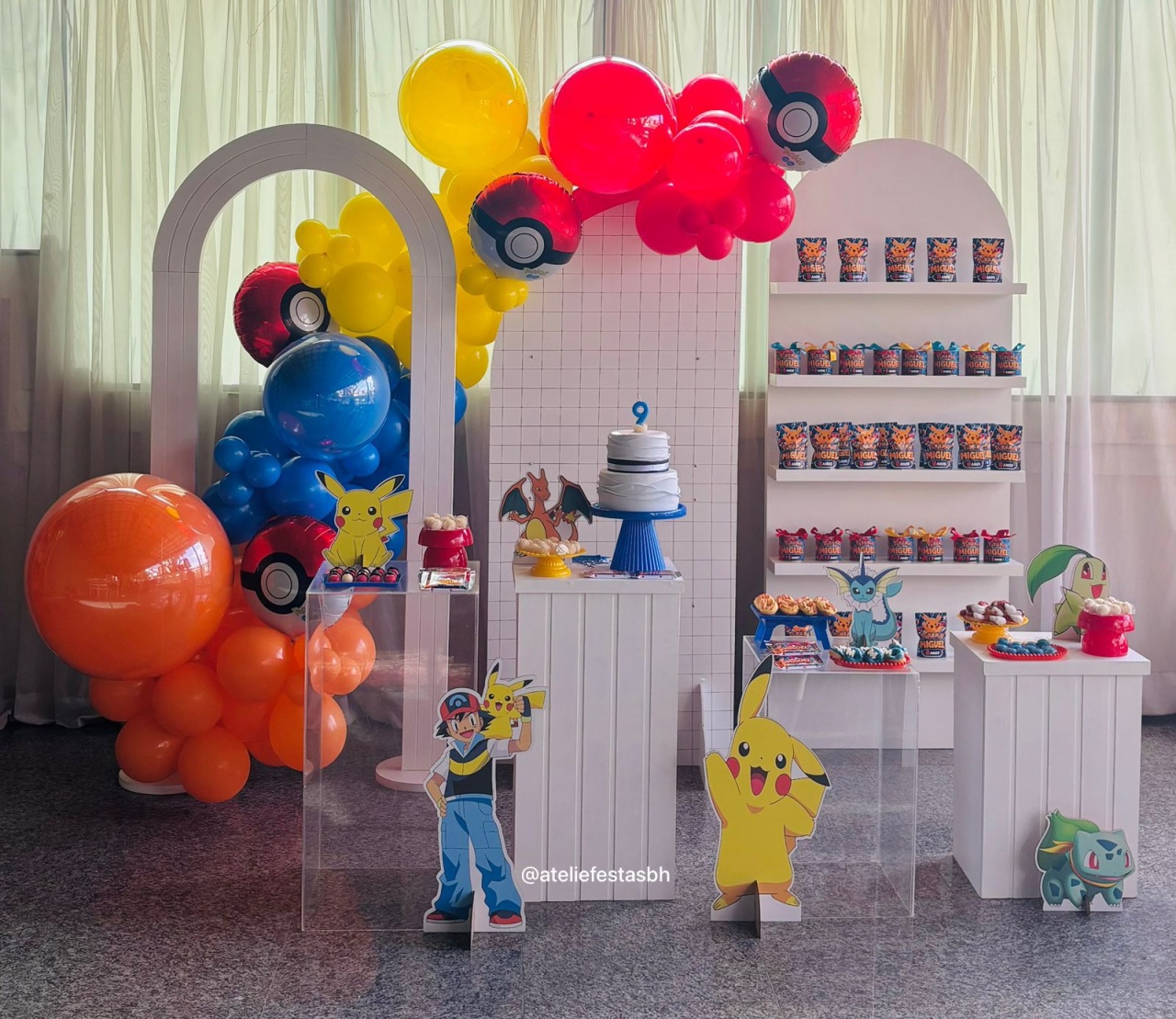 Decoração Clean Pokemon Com Balões Orgânicos - Ateliê Festas